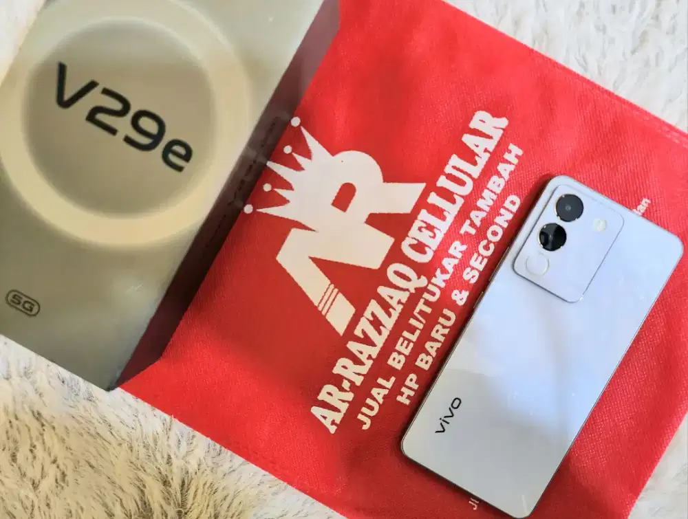 Vivo v29e  8/256 Layar AMOLED 120 Hz