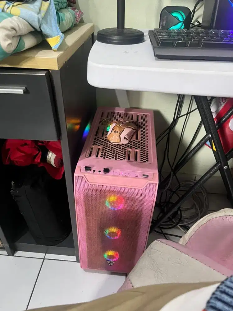 Di jual aja pc dan monitor
