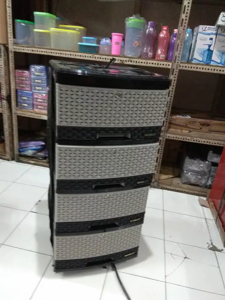 lemari napolly std 4