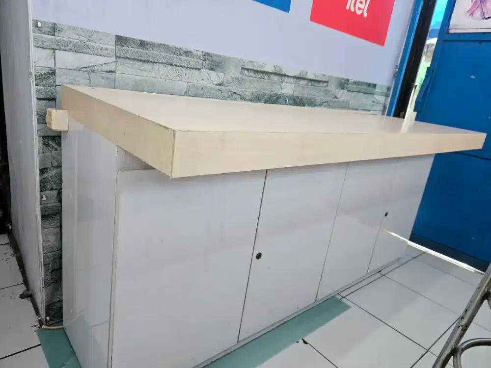 Meja demo hp panjang 180