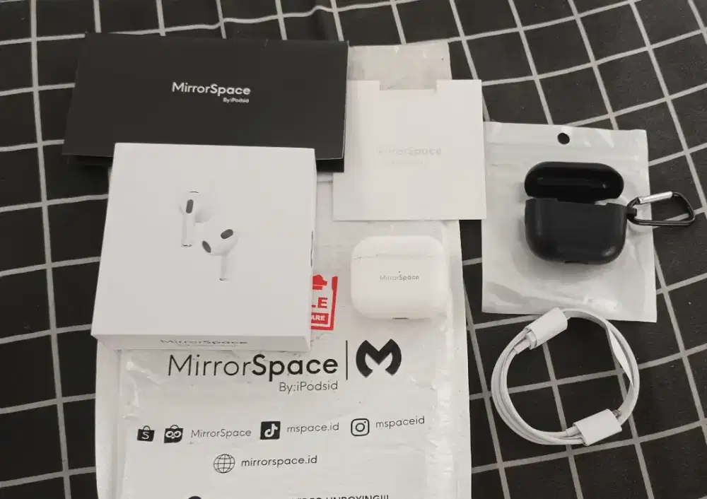 Earphone MirrorSpace 3rd Generation, fullset (free case earphone)