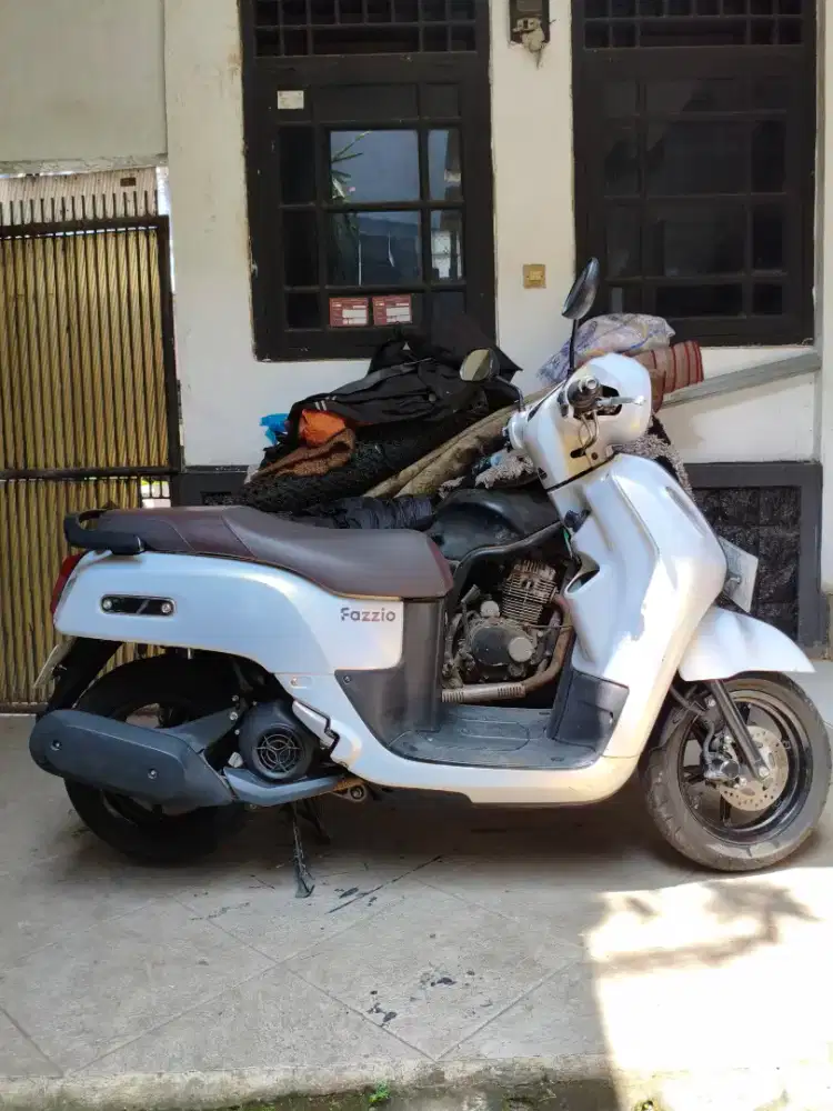 YAMAHA FAZZIO LUX WHITE PEARL 2023