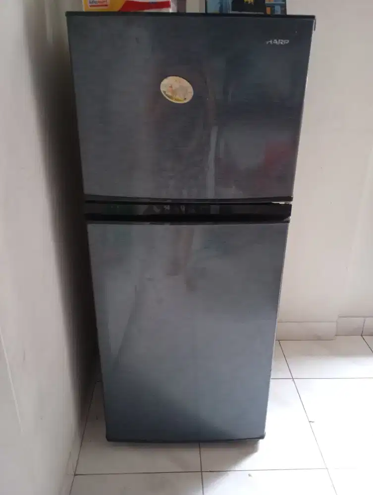 Kulkas Sharp 2 pintu
