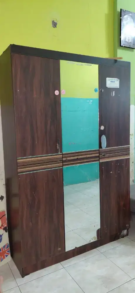 Jual cepat lemari pakaian