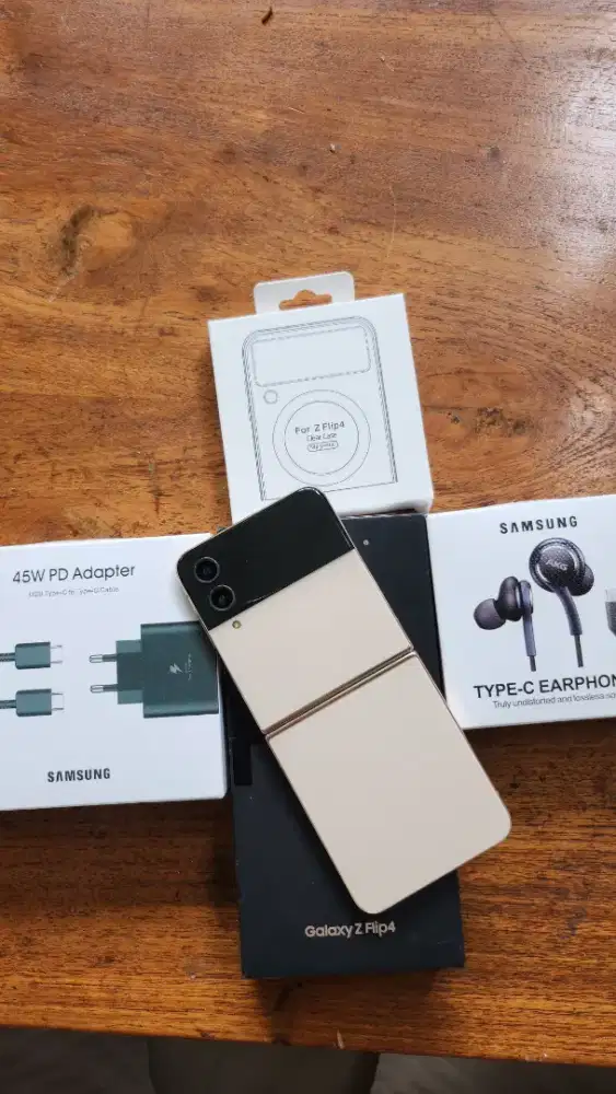 Samsung galaxy z flip 4 8/256Gb