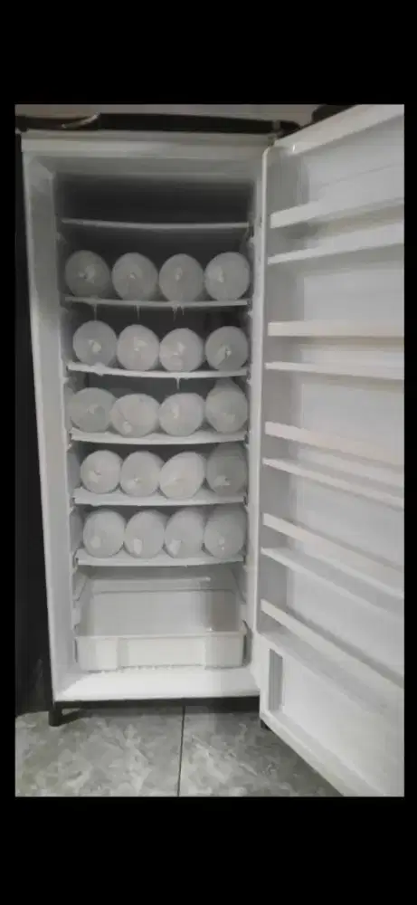 Jual freezer kulkas ukuran 6 rak merk AQUA