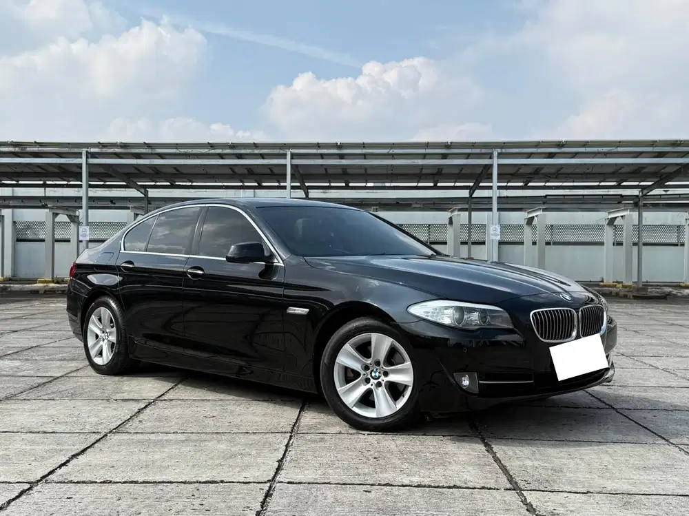 BMW 528i LUXURY AT 2012 Bensin