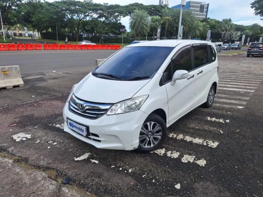 LOW DP Honda Freed 1.5 S Bensin-AT 2014 SIM