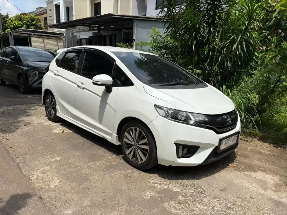 Honda Jazz RS GK5 2017 Putih Atas Nama Pribadi