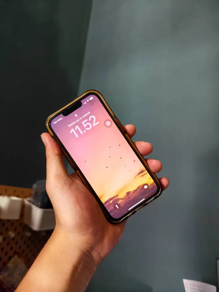 Iphone 13 256GB Hijau Emerald Mulus Digimap