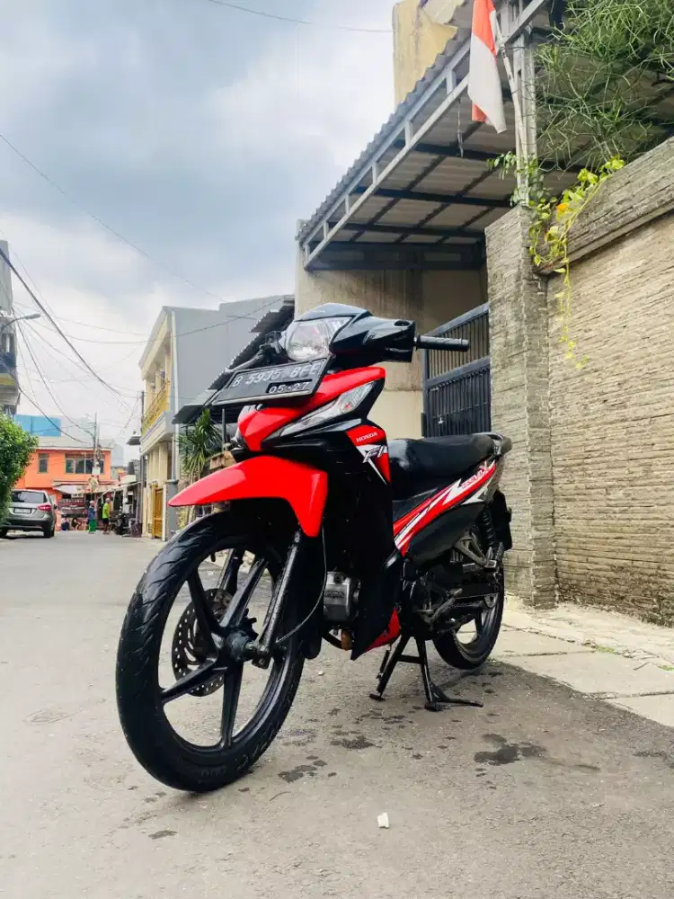 Honda Revo X Pgm Fi th 2022 plat b DKI Gress pajak on