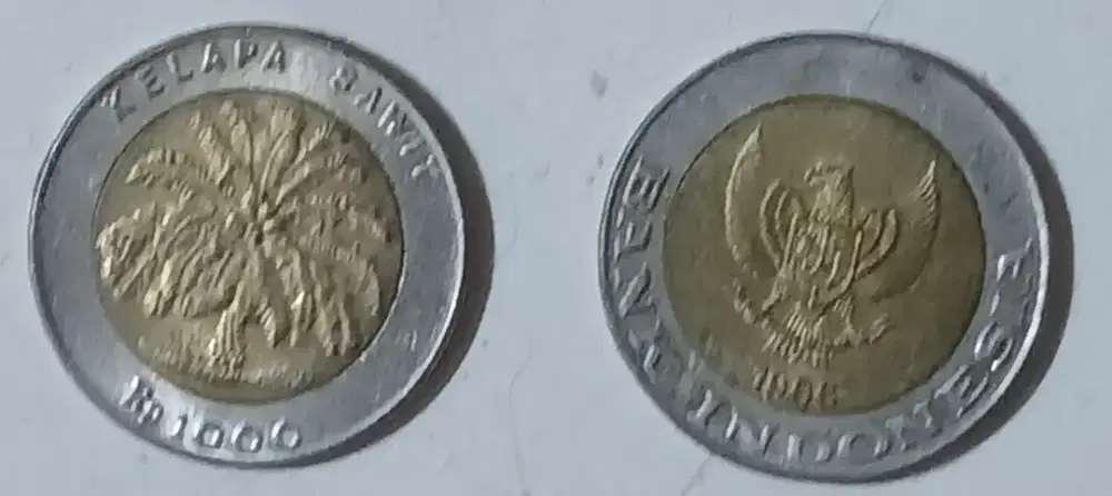 Koin Pohon Kelapa Sawit limited edition tengah emas ada 2 unit