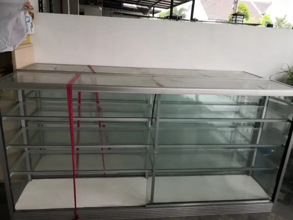 Kaca etalase ex toko ( ada 2 unit)