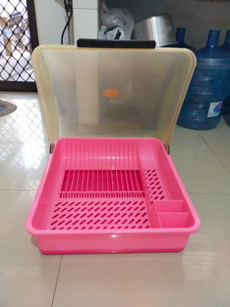 Tempat piring plastik masih bagus