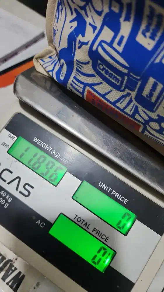 KARYAWAN LAUNDRY LOKASI STASIUN BUARAN JAKARTA TIMUR