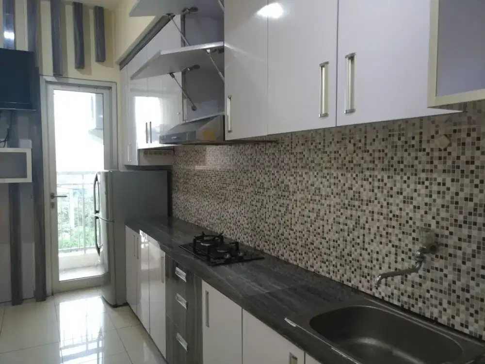 ready disewa unit apartemen green lake sunter,studio furnished,ac dan waterheater,luas 20,lantai tengah