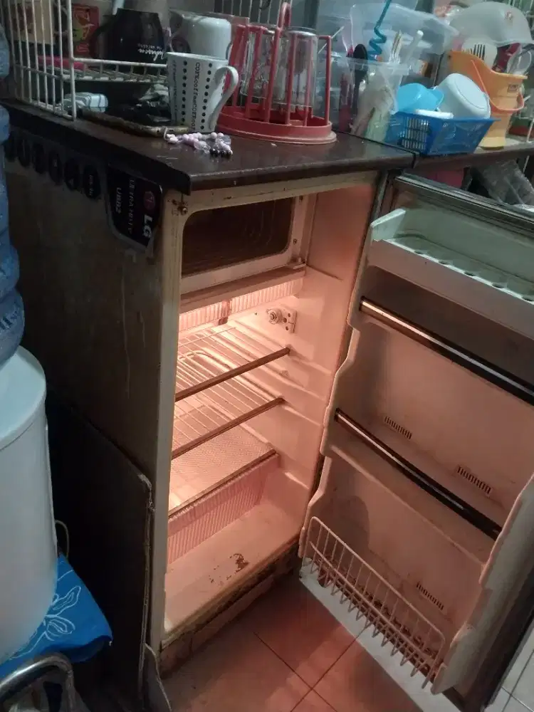 Kulkas calasic sanyo