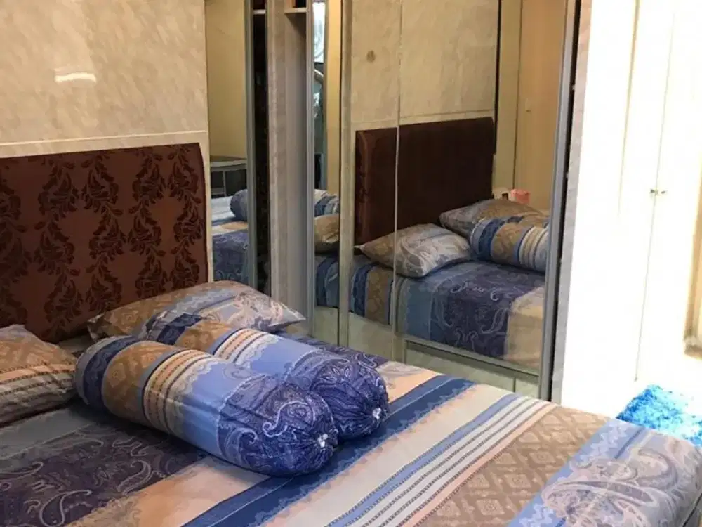 ready disewa unit apartemen green lake sunter,studio furnished,ac dan waterheater,luas 20,lantai tengah,view kolam renang