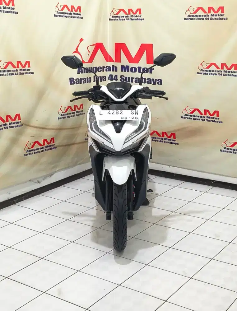 Honda Vario 125 CBS Tahun 2018 warna putih