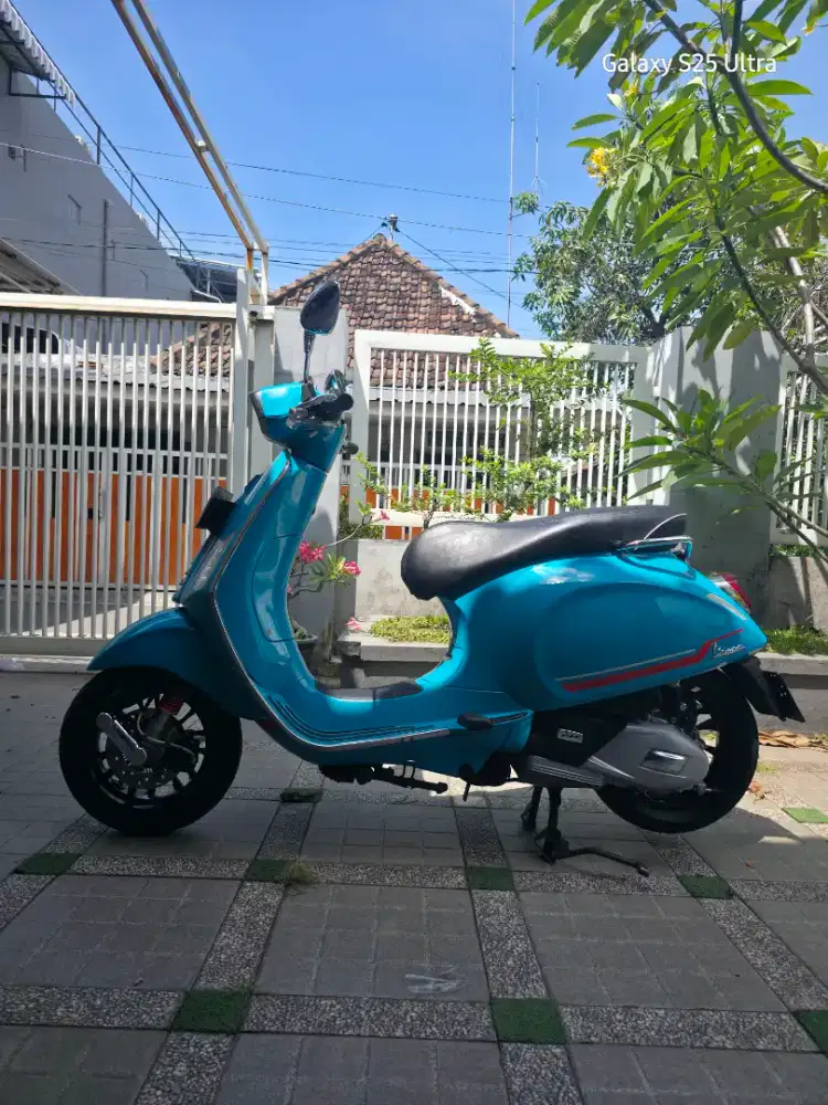 Vespa sprint 150 cantik mulus