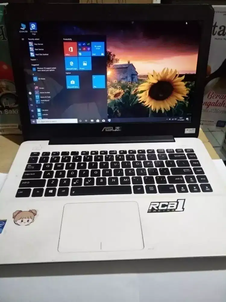 BUAT SEKOLAH. CORE i3 + SSD 128 GB ngebut