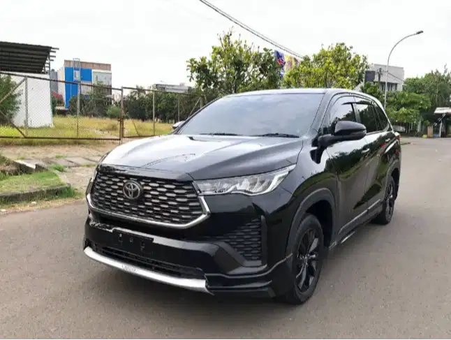 Toyota Innova Zenix V Hybrid 2024