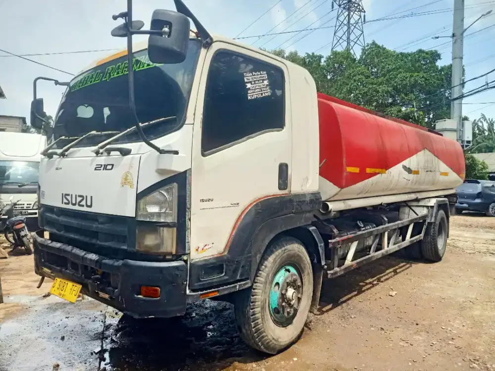 Isuzu giga FTR 210 ps TANGKI 16ribu