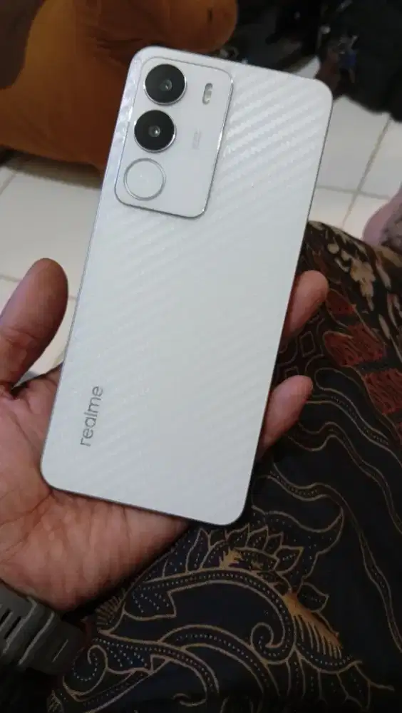 Realme P3 Lite warna putih