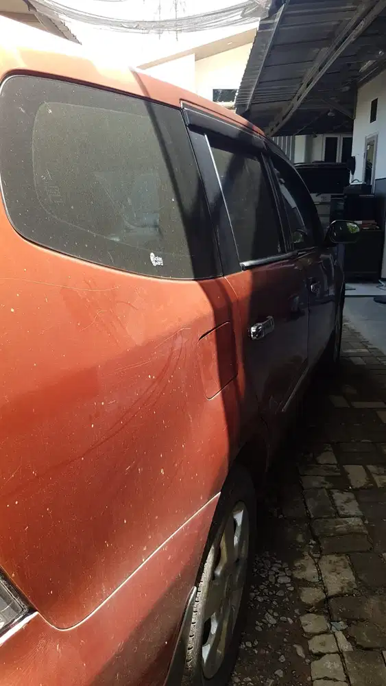 Nissan Grand livina 2010 Bensin