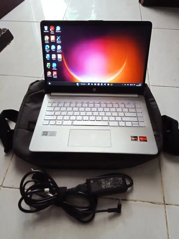 Laptop HP 14s FQ1135AU