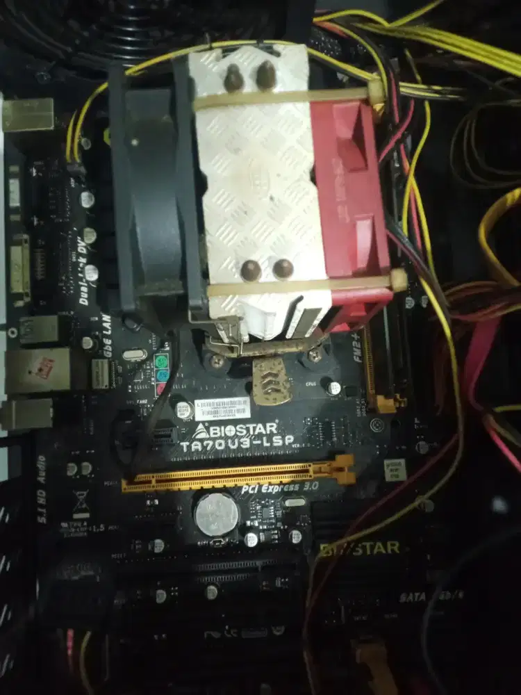 AMD A8-7600 + BIOSTAR TA70U3-LSP