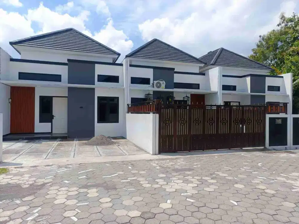 rumah dekat Polsek Pedurungan