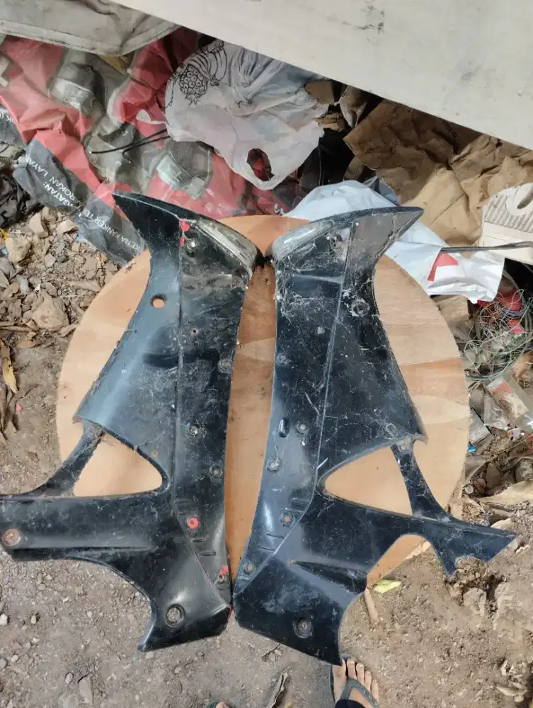 Body samping Supra 125 D/R