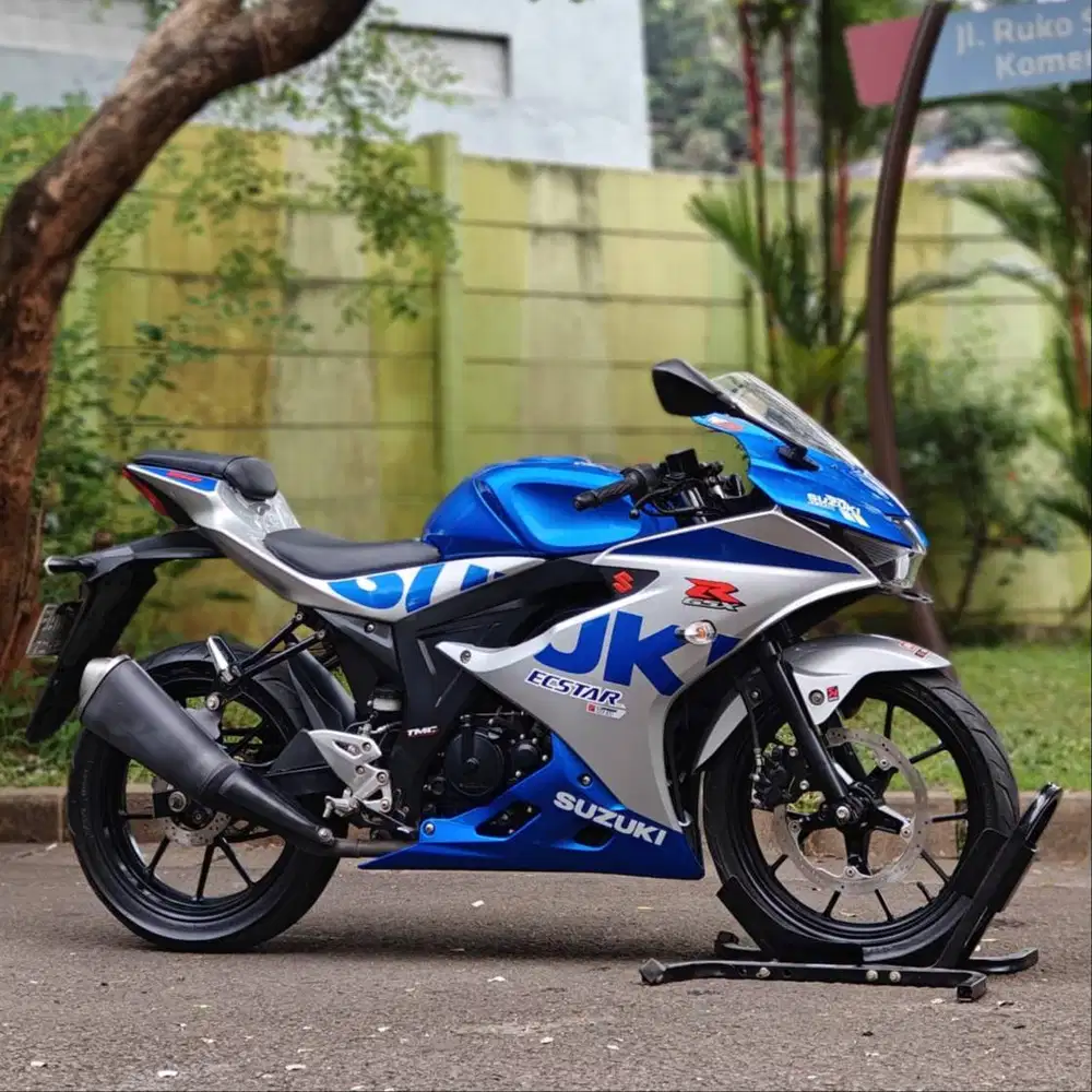 SUZUKI GSX 150R 2022 BIRU SILVER KM LOW PAJAK PANJANG KAYAK BARU