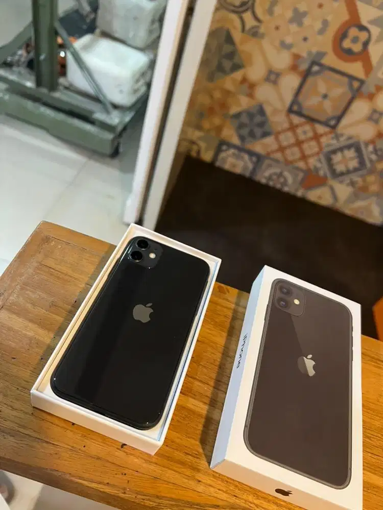 iphone 11 256gb karena baru