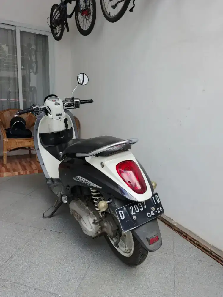 scoopy karbu 2011 antik