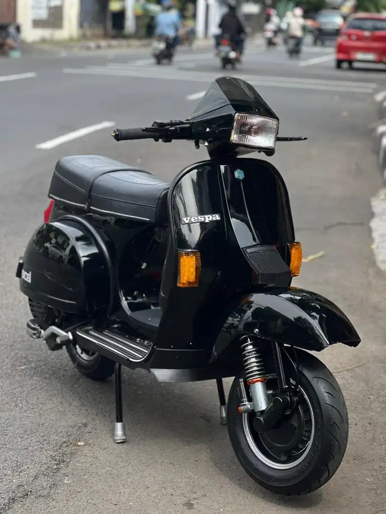 Vespa excel 150 plat L hidup