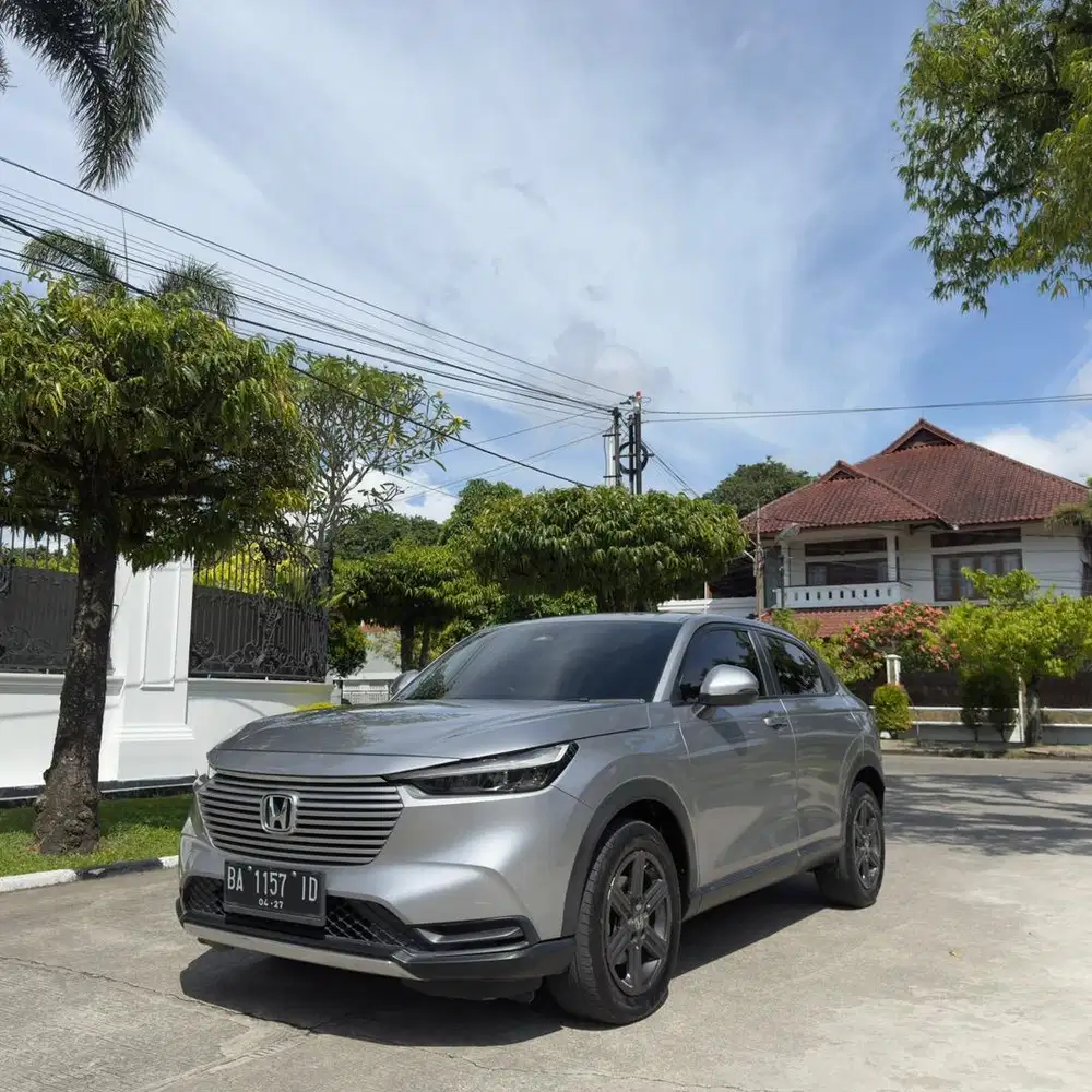 Honda hrv e cvt 2022 new model (dp 20 jt)