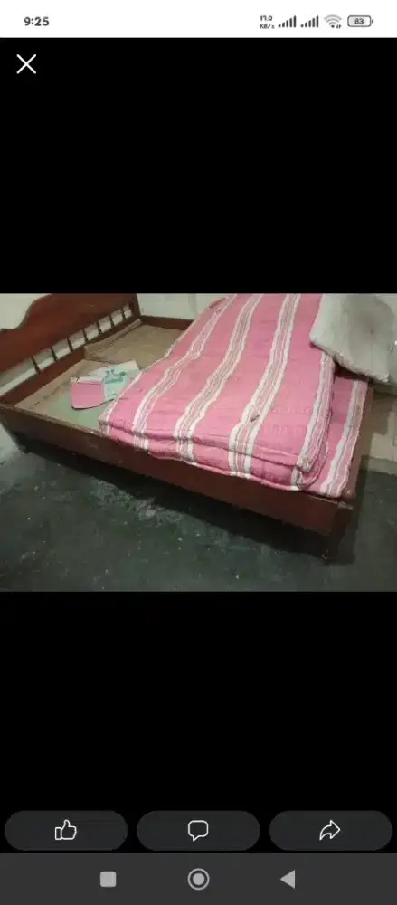 Dipan jati tua dan kasur kapuk