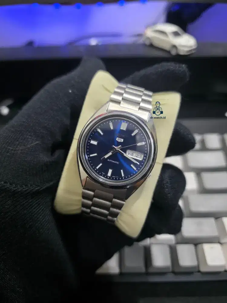 Seiko 5 SNXS77K1 Automatic Blue Sunburst dial