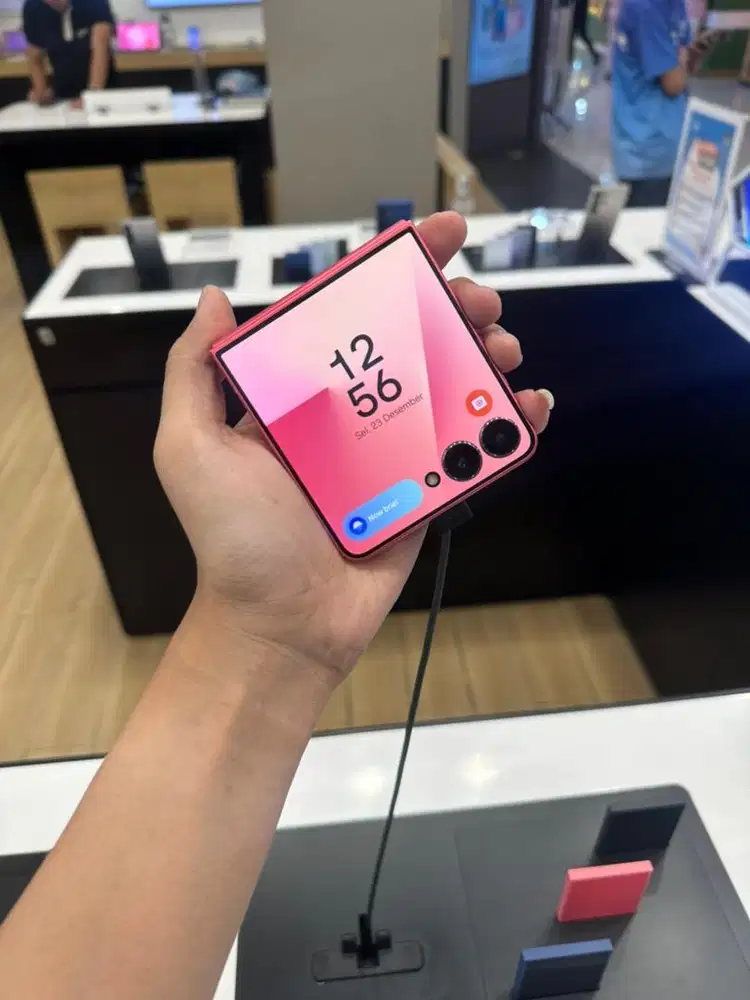 Samsung Zflip 7 resmi Sein