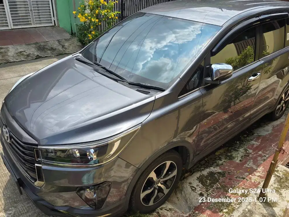 Dijual Innova Venturer 2.4 AT Diesel