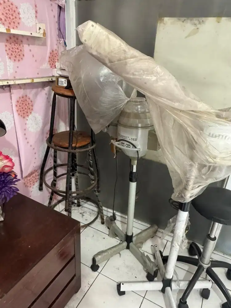 Cari karyawan utk salon