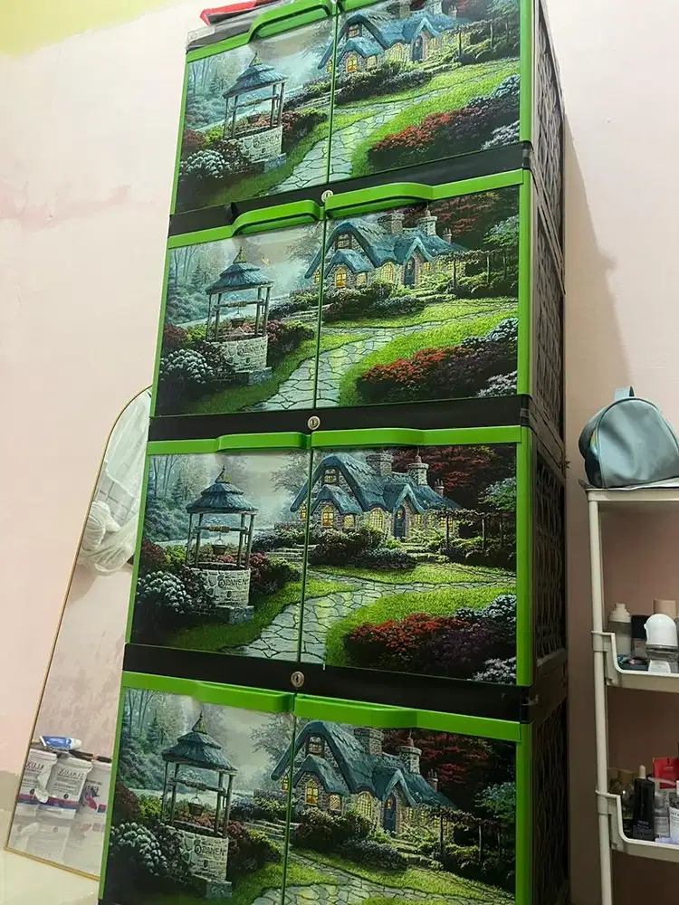 lemari plastik 4 pintu