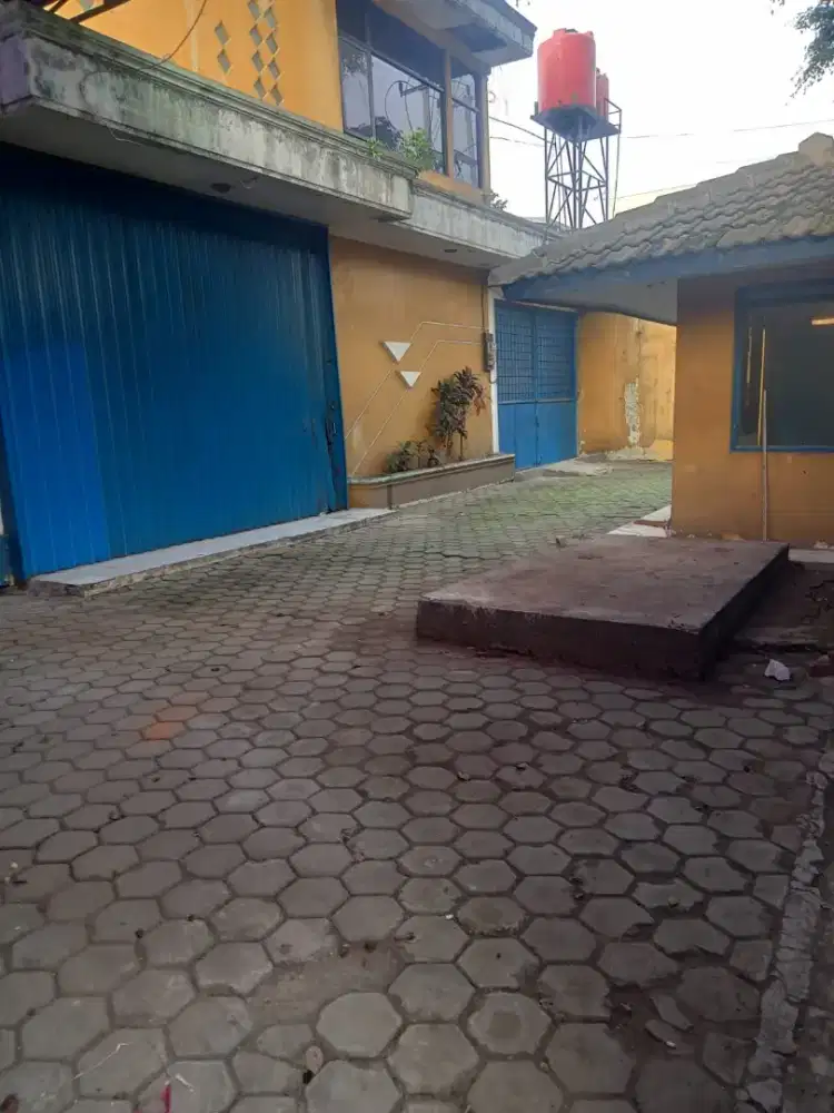 Disewakan gudang 450m2 komp. Satria Raya