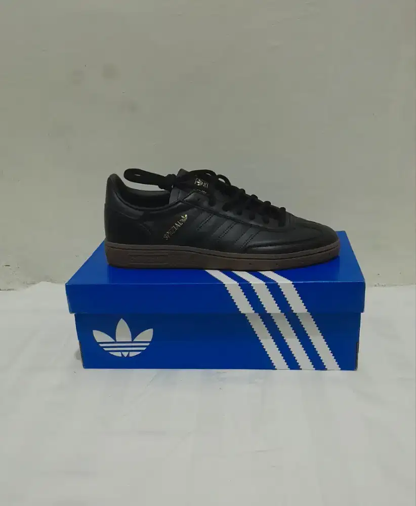 Sepatu Adidas Handball Spezial size 42