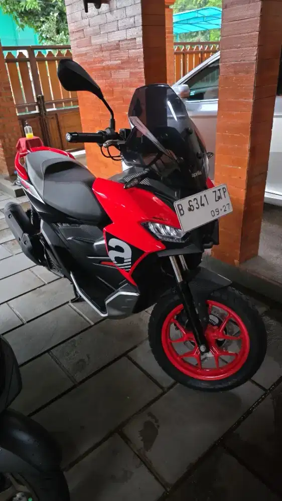 Aprillia SRGT 2022