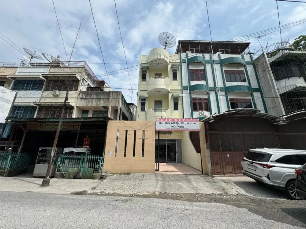Jual Cepat harga Murah , Ruko dengan ukuran Lebar & Panjang Di Jl.singa , medan Area