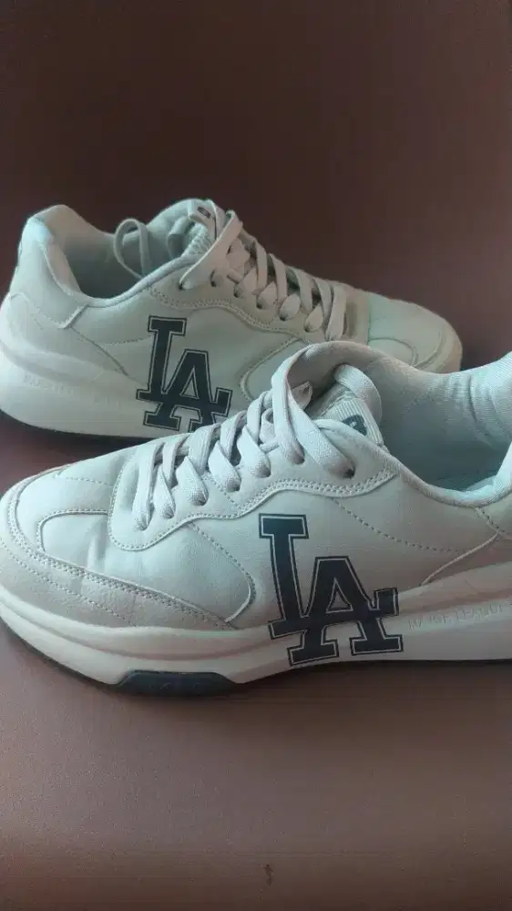 sepatu unisex MLB bahan kulit