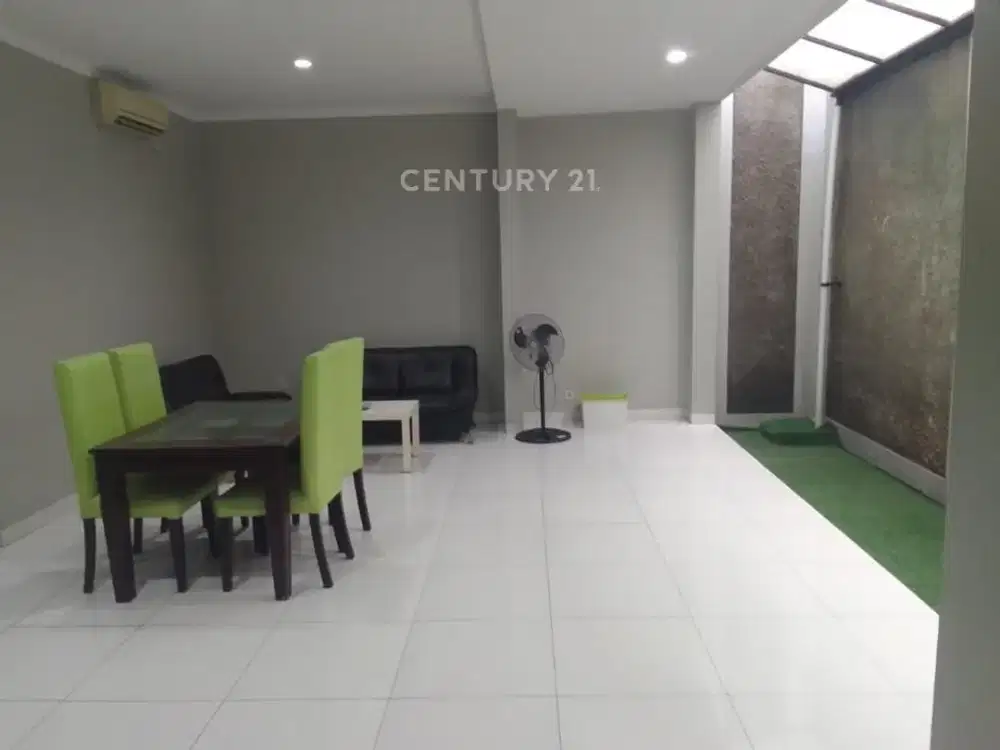 Disewakan Rumah Di Sektor 9 Bintaro Gb17547